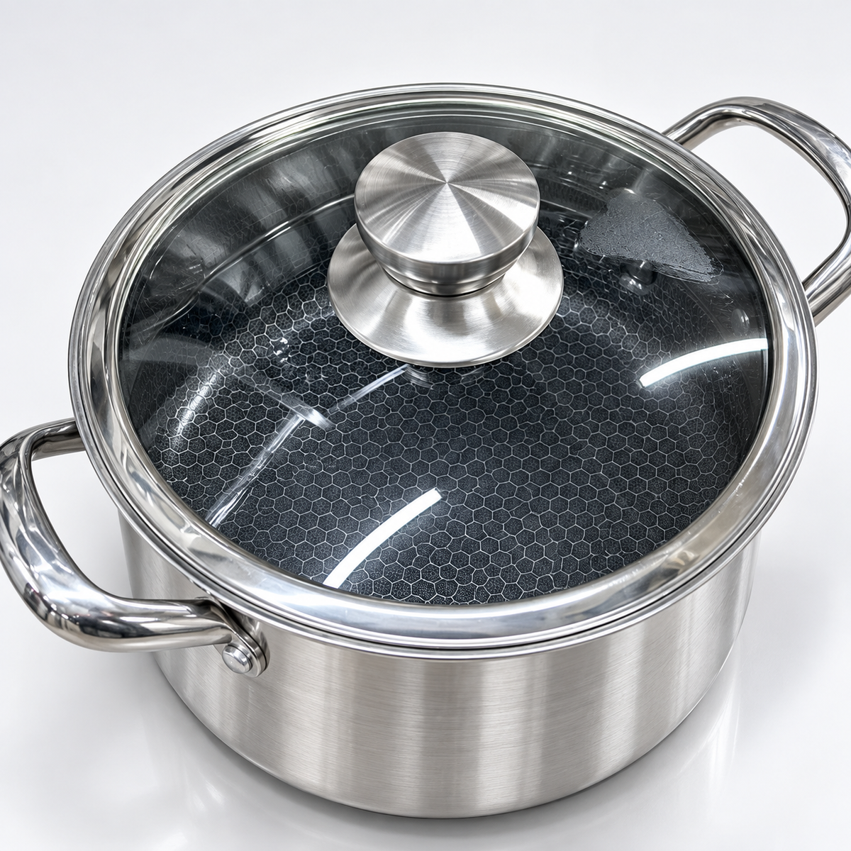 Laser Coated Pot 22cm - Image 3